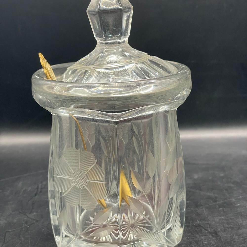 Elegant Glass Serveware with Floral Design